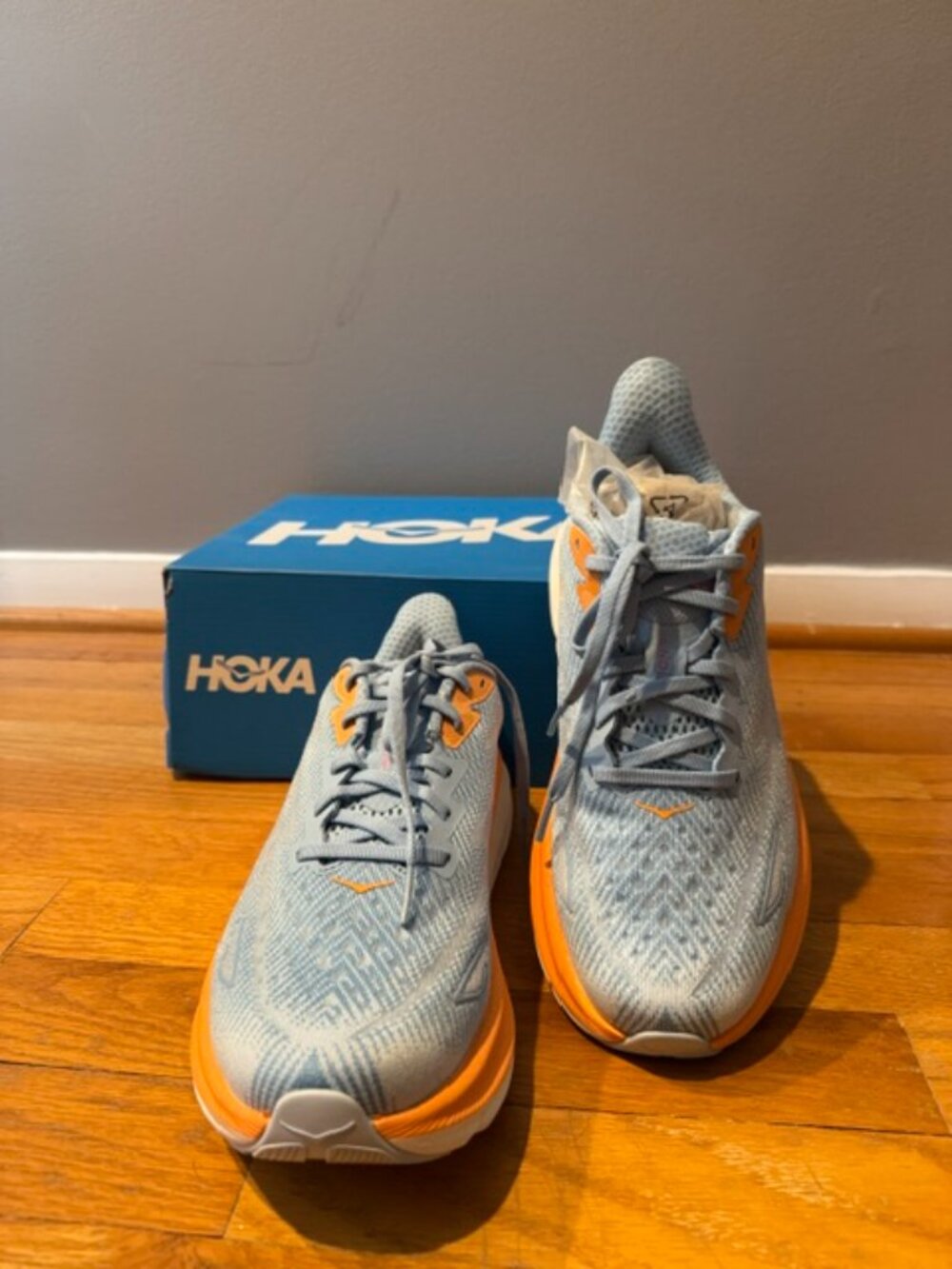 HOKA Clifton 9 Women’s Wide (D) Size 8 NWOT Running Shoes